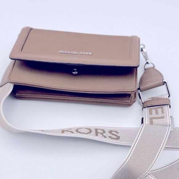 Michael Kors Women's Jet Set Small Nylon Smartphone Crossbody Bag - Picture 12 of 16